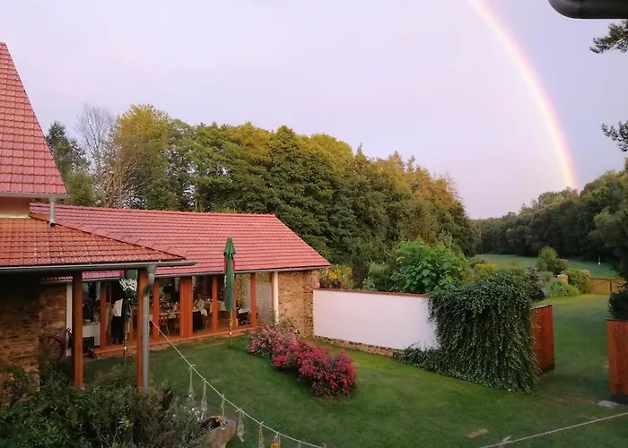 Landhuis Jonasuv Mlyn Zhor u Mlade Vozice