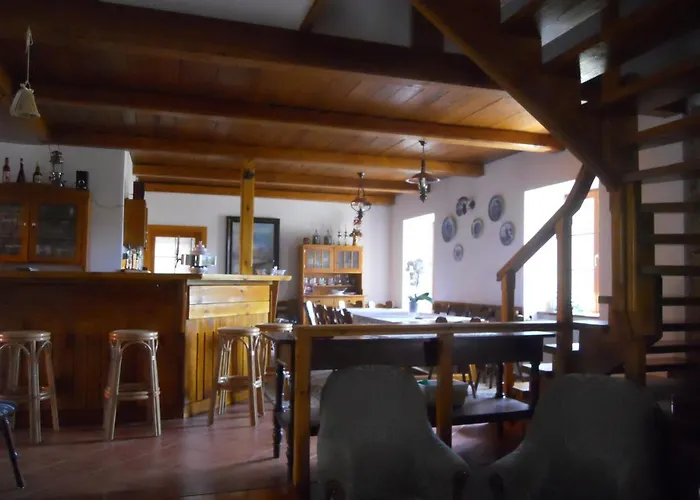 Landhuis Jonasuv Mlyn Zhor u Mlade Vozice